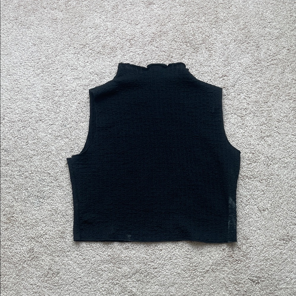 Wearever Black Sleeveless Textured Turtleneck Crop Top - Picture 3 of 3